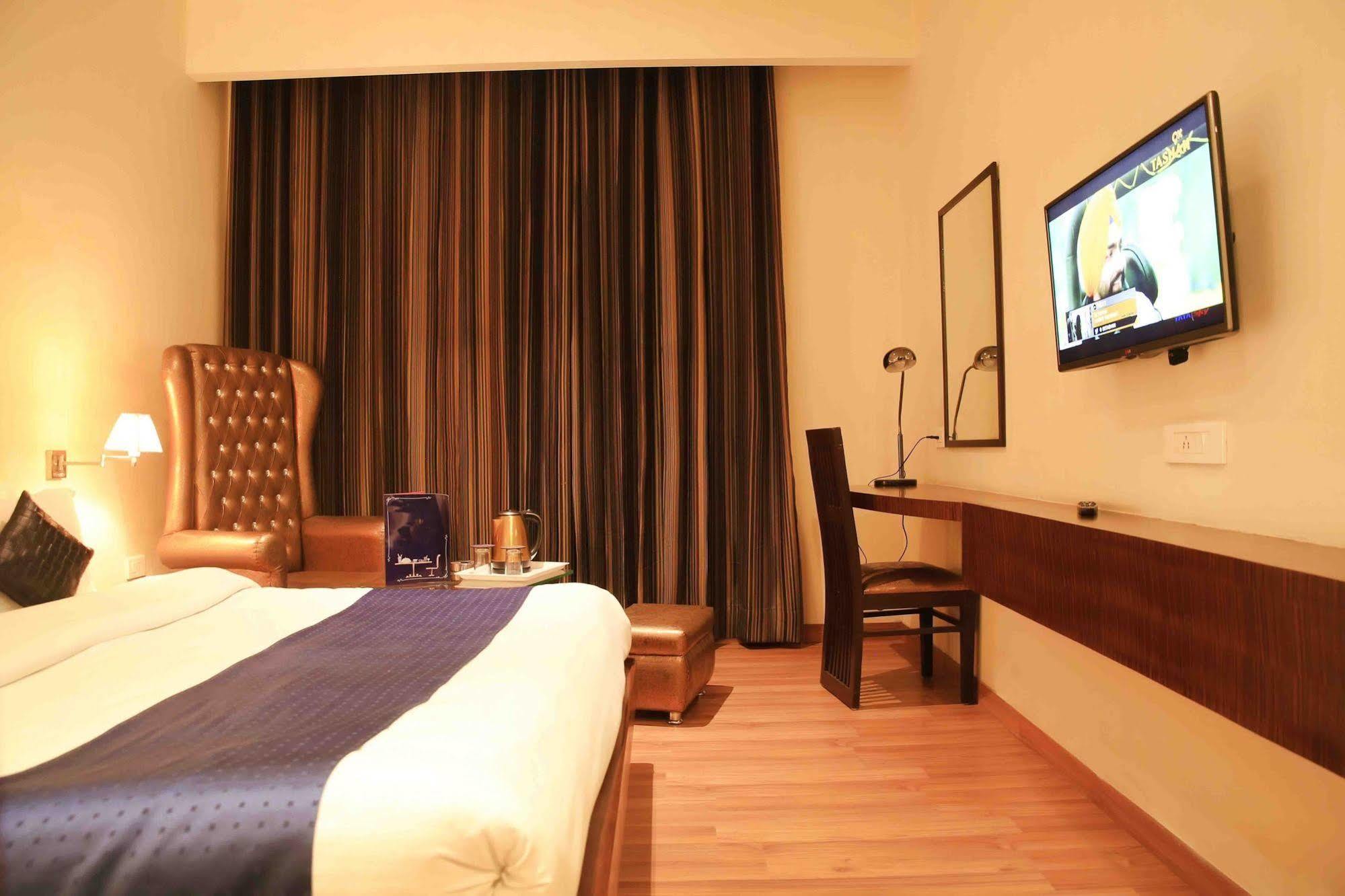 Fabhotel Prudent Amritsar Eksteriør bilde